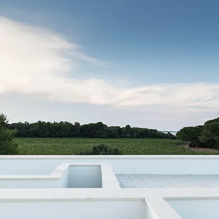 Hotel Masseria Mongio Dell'elefante 4*