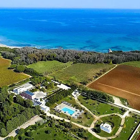 Masseria Mongio Dell'elefante Hotel 4*
