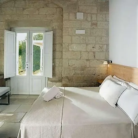 Otel Masseria Mongio Dell'elefante 4*