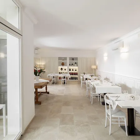 Masseria Mongio Dell'elefante Hotel 4*