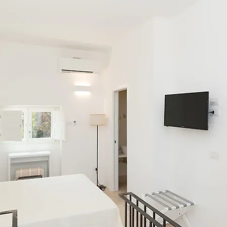 Hotel Masseria Mongio Dell'elefante 4*
