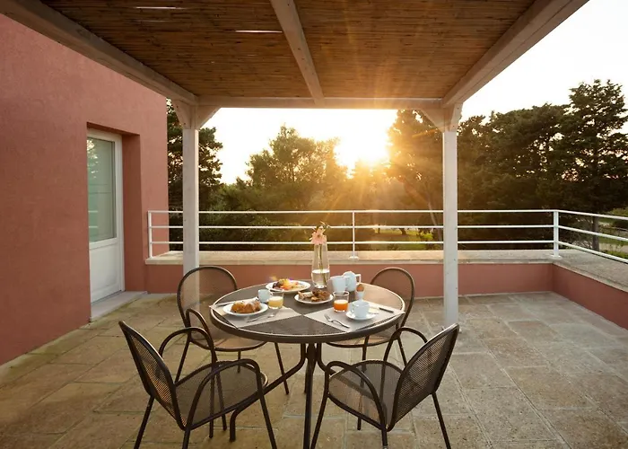 Отель Masseria Mongio Dell'elefante Отранто